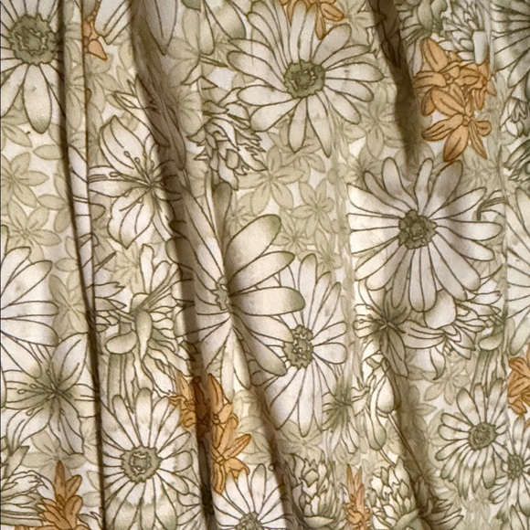 Yellow Graphic Tee & Floral Skirt Set stretches to 32”  both all cotton t-men sm - Picture 4 of 6